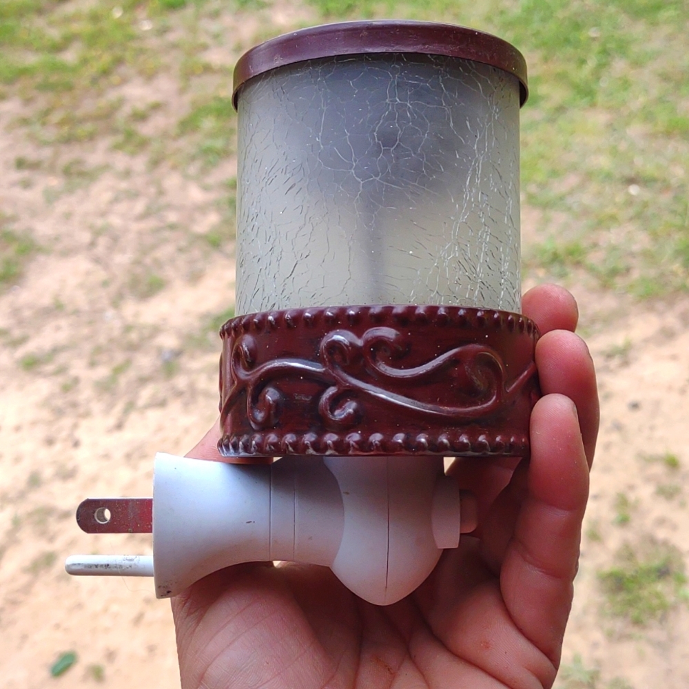 Scentsy wax warmer